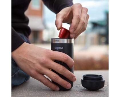 Портативна еспресо-кавоварка Wacaco Nanopresso+ з адаптером для капсули Портативна еспресо-кавоварка Wacaco Nanopresso+ з адаптером для капсули