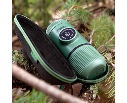 Портативна еспресо-кавоварка Wacaco Nanopresso зелена з чохлом Портативна еспресо-кавоварка Wacaco Nanopresso зелена з чохлом