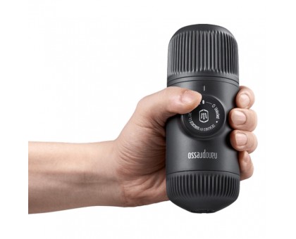 Wacaco Nanopresso сіра: Портативна еспресо-кавоварка з чохлом Wacaco Nanopresso сіра: Портативна еспресо-кавоварка з чохлом