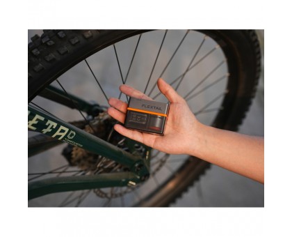 Flextail Tiny Tire Pump ACS: Міні насос + Задня фара для велосипеда