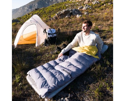 Спальник Naturehike CW400 M: Натуральний пух для тепла в поході Спальник Naturehike CW400 M: Натуральний пух для тепла в поході