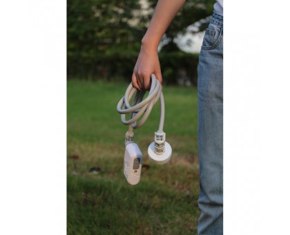 Flextail Max Shower білий: Портативний душ з акумуляторним насосом