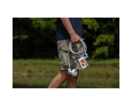 Портативний душ Flextail Max Shower білий: насос на акумуляторі