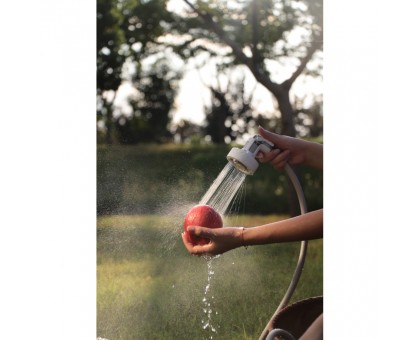 Портативний душ Flextail Max Shower білий: насос на акумуляторі