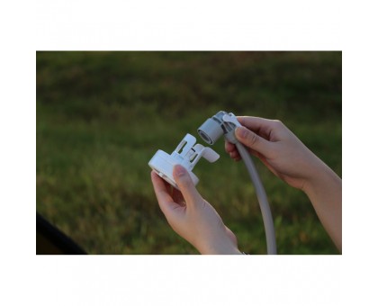 Портативний душ Flextail Max Shower білий: насос на акумуляторі