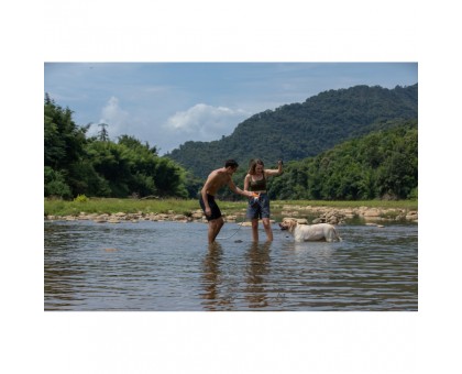 Портативний душ Flextail Max Shower білий: насос на акумуляторі