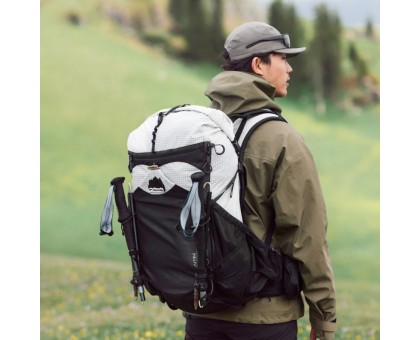 Рюкзак туристичний Naturehike Helium 40 л, чорний M: для незабутніх пригод!