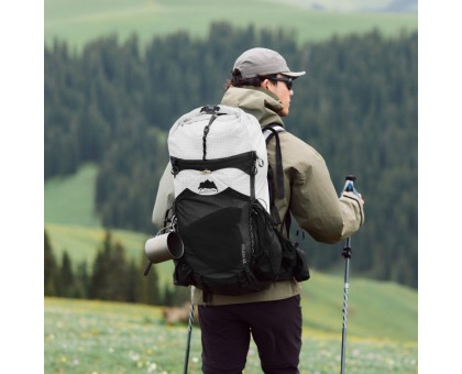 Рюкзак туристичний Naturehike Helium 40 л, чорний M: для незабутніх пригод!