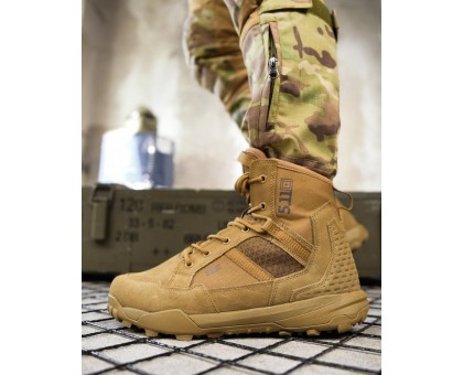 Тактичні черевики 5.11 Midle Tactical Boot Coyote. Водонепроникні, комфортні.