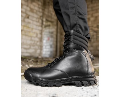 Зимові берці Fridrix Black: Надійний захист та тепло для ваших ніг.