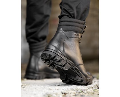 Зимові берці Fridrix Black: Надійний захист та тепло для ваших ніг.