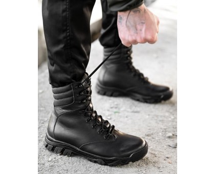 Зимові берці Fridrix Black: Надійний захист та тепло для ваших ніг.