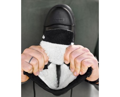 Ice Accesses Black: Зимові берці для тепла, захисту та комфорту.