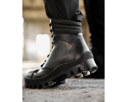 Ice Accesses Black: Зимові берці для тепла, захисту та комфорту.