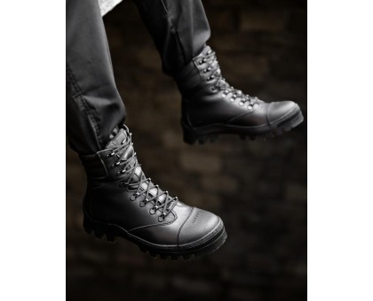 Ice Accesses Black: Зимові берці для тепла, захисту та комфорту.