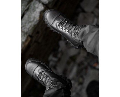 Ice Accesses Black: Зимові берці для тепла, захисту та комфорту.