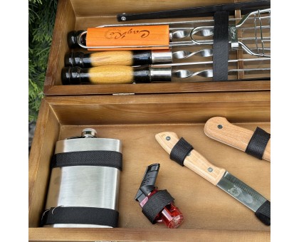 Подарунковий набір Майстер BBQ темний: Шампури з дуба в дерев'яному кейсі