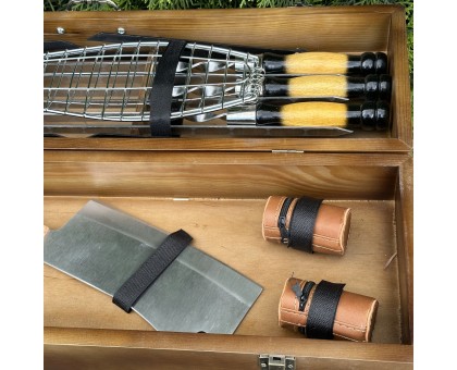 Подарунковий набір Майстер BBQ темний: Шампури з дуба в дерев'яному кейсі