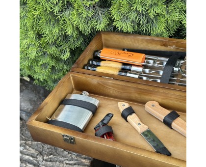 Подарунковий набір Майстер BBQ темний: Шампури з дуба в дерев'яному кейсі
