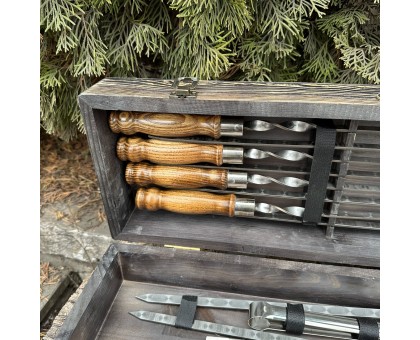 Подарунковий набір Козак: шампури з нержавіючої сталі та дуба для грилю