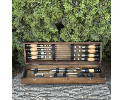 Подарунковий набір шампурів Козак темний: у кейсі для гриля та шашлику.