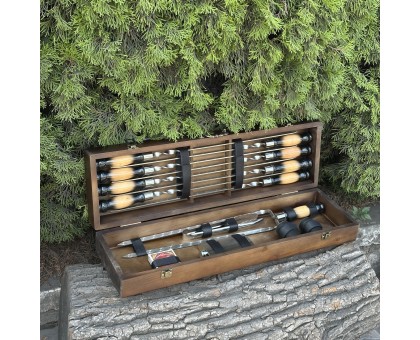 Подарунковий набір шампурів Козак темний: у кейсі для гриля та шашлику.