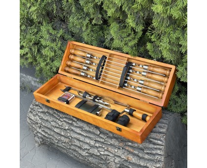 Подарунковий набір шампурів Козак світлий у дерев'яному кейсі для гриля та пікніка