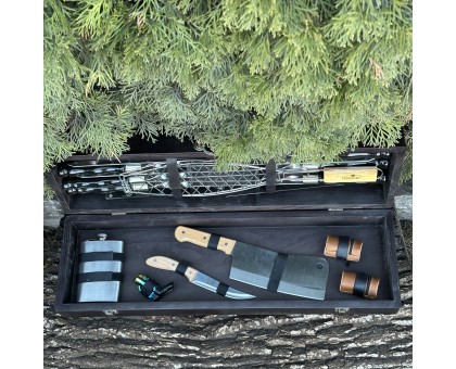 Подарунковий набір Майстер BBQ: шампури для гриля в дерев'яному кейсі