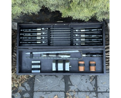 Подарунковий набір шампурів "Козак чорний" для гриля з кейсом і рюмками