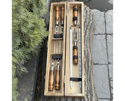 Подарунковий набір ШашлиКейс: шампури для шашлику з дуба в кейсі