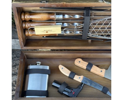 Подарунковий набір Майстер BBQ: Шампури, ніж, тесак у кейсі