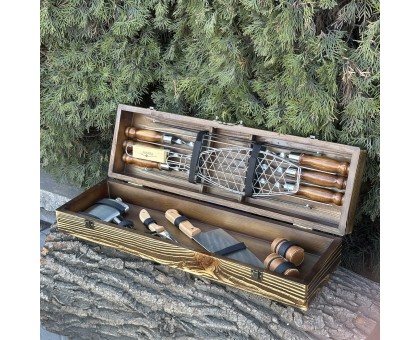 Подарунковий набір Майстер BBQ: Шампури, ніж, тесак у кейсі