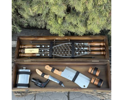 Подарунковий набір Майстер BBQ: Шампури, ніж, тесак у кейсі