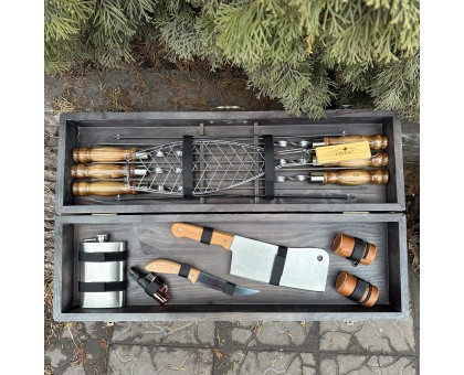 Подарунковий набір для гриля Майстер BBQ: шампури, ніж у кейсі