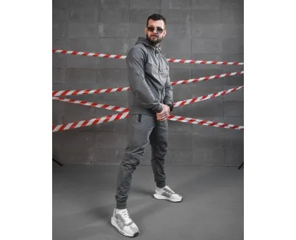 Спортивний костюм Reyden - стиль і комфорт для активного життя Спортивний костюм Reyden - стиль і комфорт для активного життя