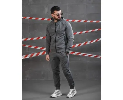 Спортивний костюм Reyden - стиль і комфорт для активного життя Спортивний костюм Reyden - стиль і комфорт для активного життя