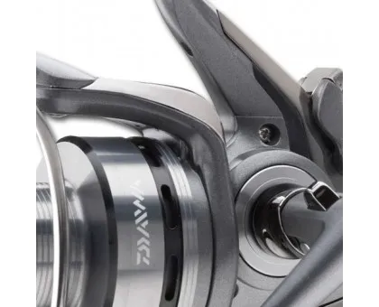 Котушка Daiwa Regal-Z 4000 BRX