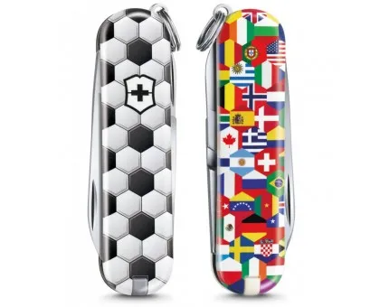 Складной нож Victorinox CLASSIC LE "World Of Soccer" 58мм/1сл/7функ/цветн/чехол /ножн Складной нож Victorinox CLASSIC LE "World Of Soccer" 58мм/1сл/7функ/цветн/чехол /ножн