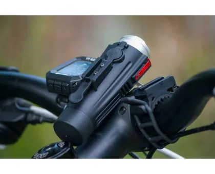 Велофара Fenix BC21R Велофара Fenix BC21R